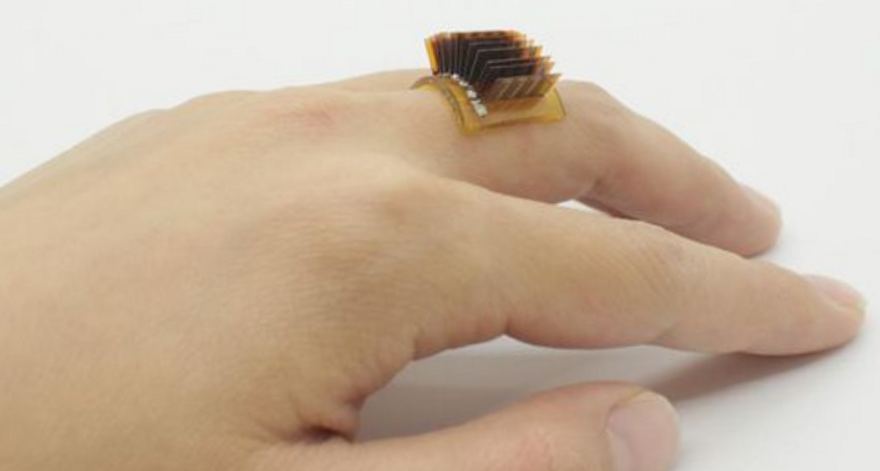 Пристрій - зарядка від тепла тіла