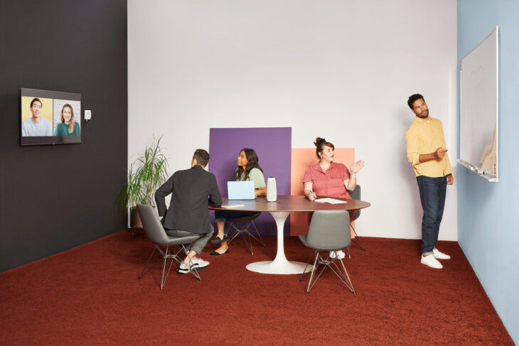 Камера Whiteboard Owl для віддаленої командної роботи