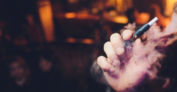 США заборонили компаніям Philip Morris та Altria імпортувати та продавати пристрої IQOS