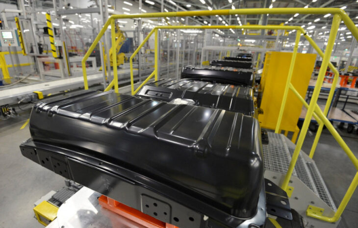 Зростання виробництва електромобілів збільшує потребу в катодних матеріалах