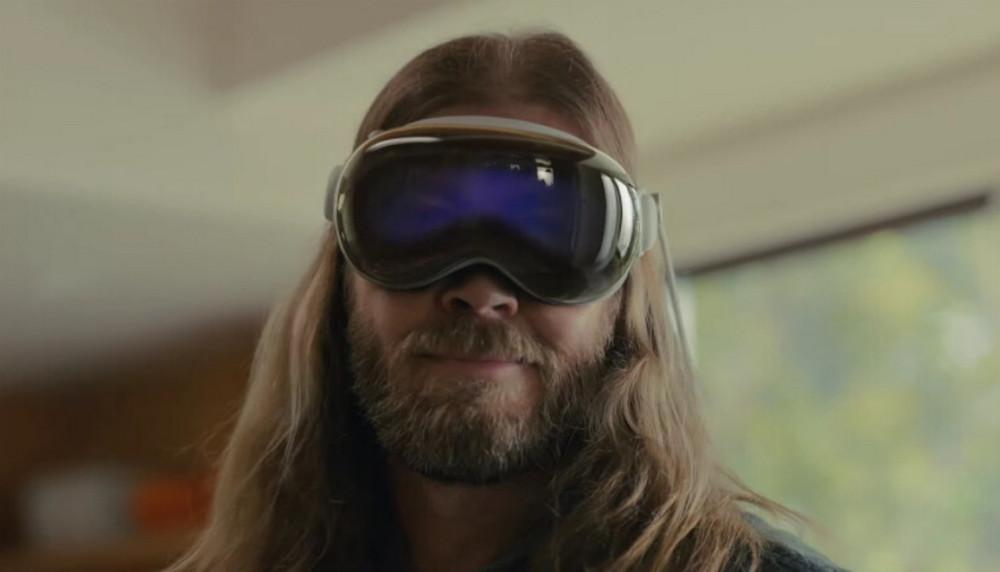 apple-vr-man