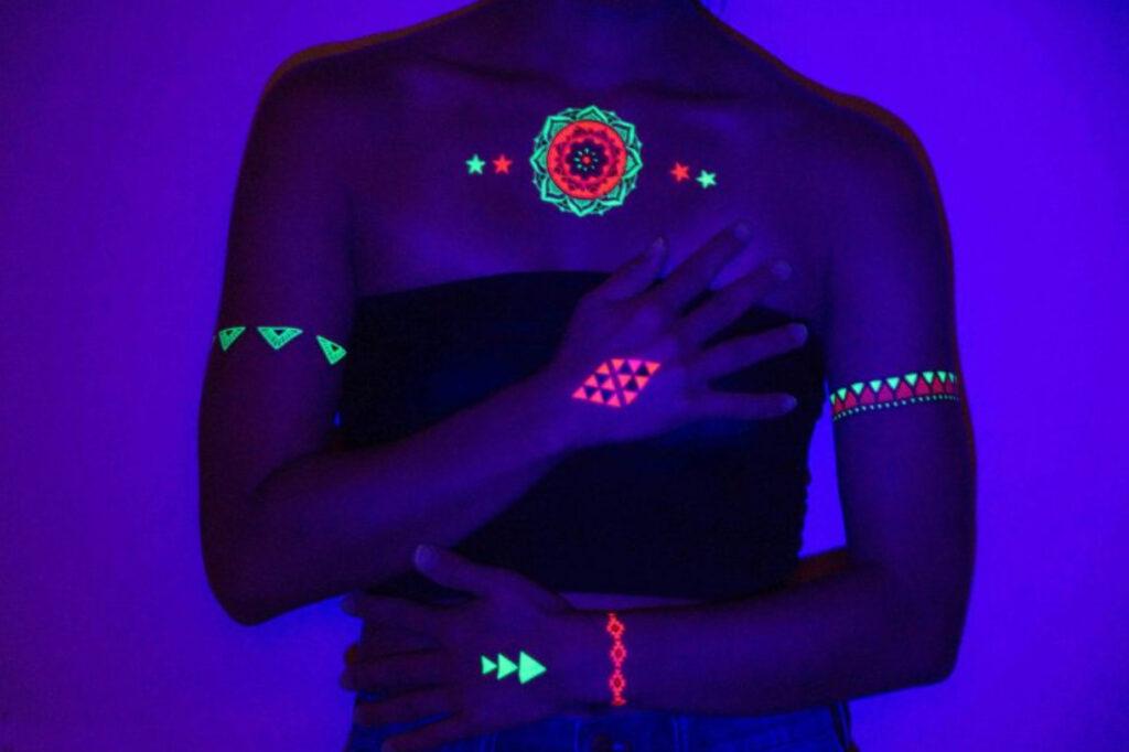 uf-neonovi-tatu-bizmag-com-ua